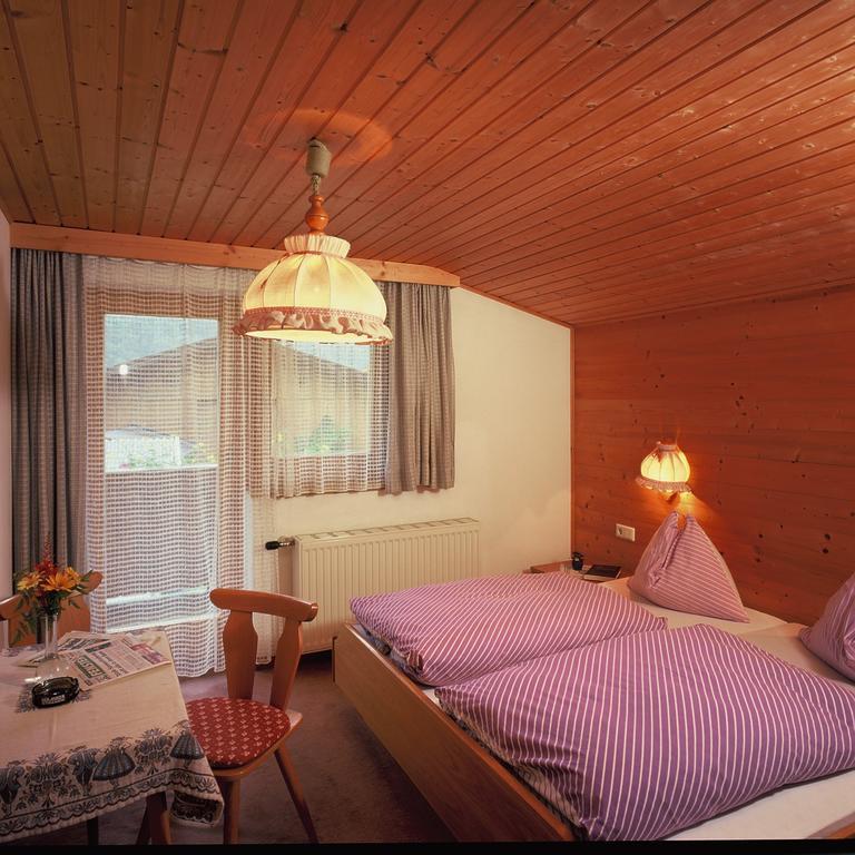 Ski & Bike Pension Maria Saalbach-Hinterglemm Zimmer foto